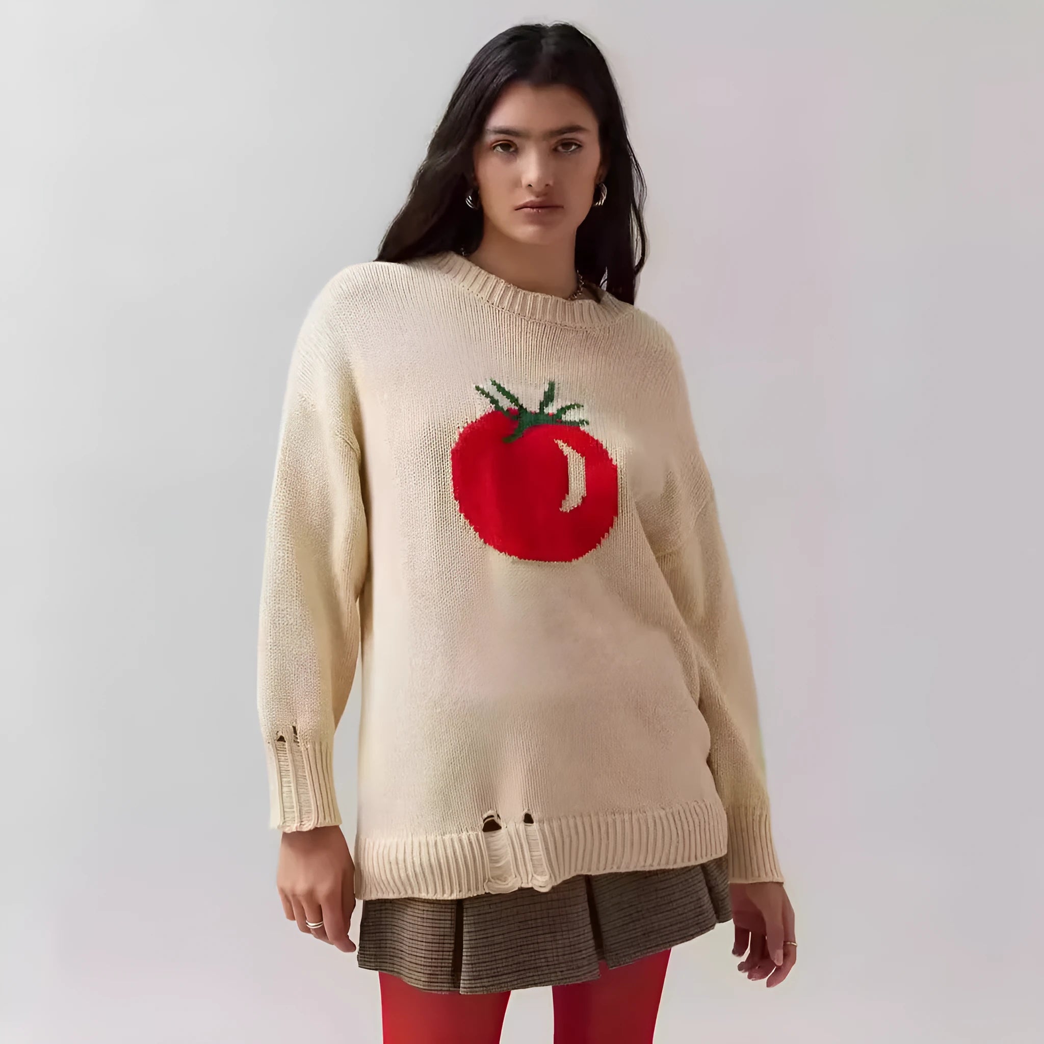 Women's beige loose-fitting acrylic sweater with round neck and long sleeves