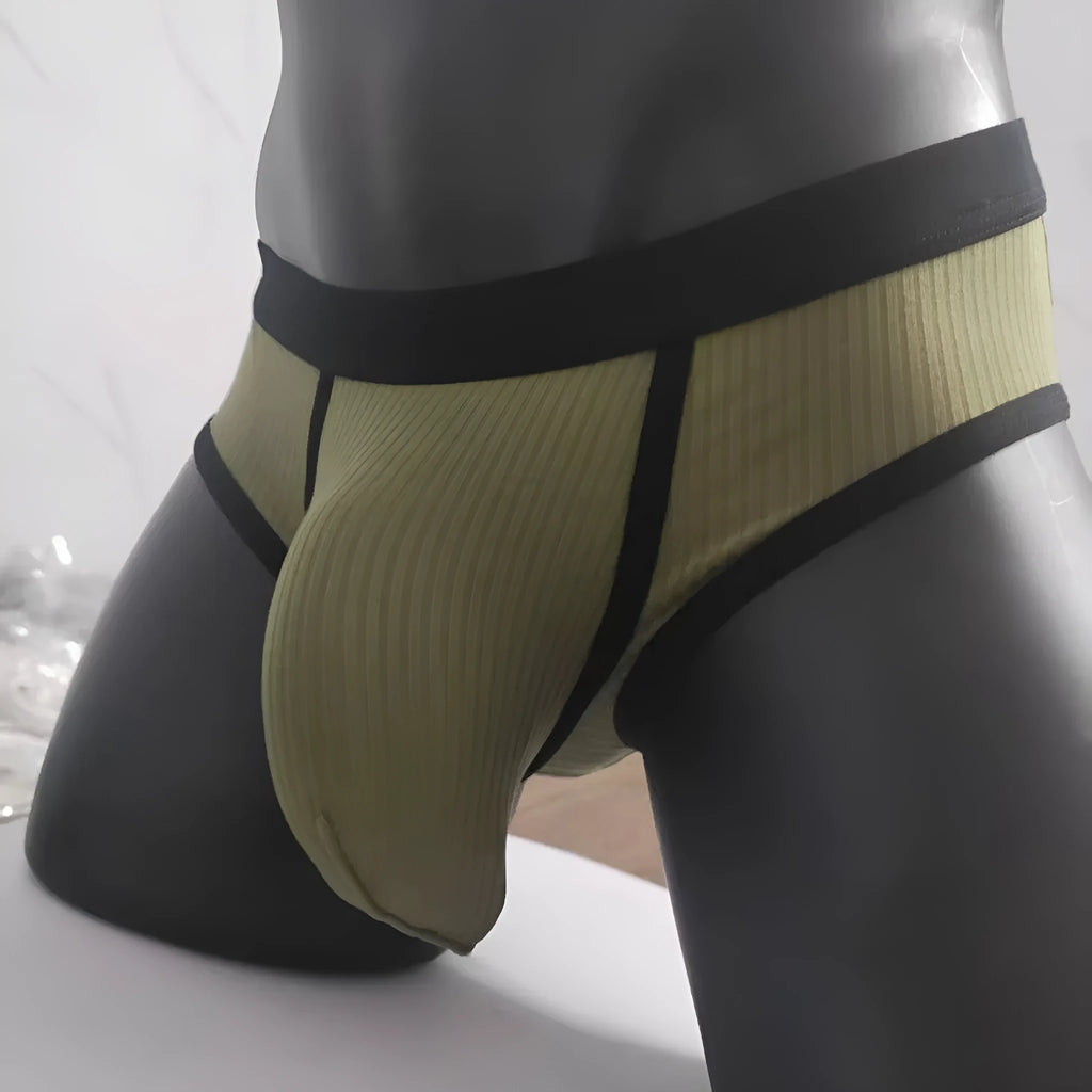 Men's triangle breathable U-shaped big bag underwear in viscose knit fabric, solid colour, front view