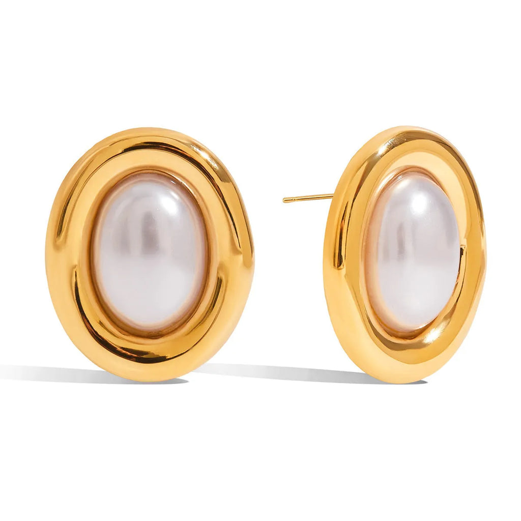 Stainless steel vintage pearl ear studs for women with electroplated finish in colour JDE0305051