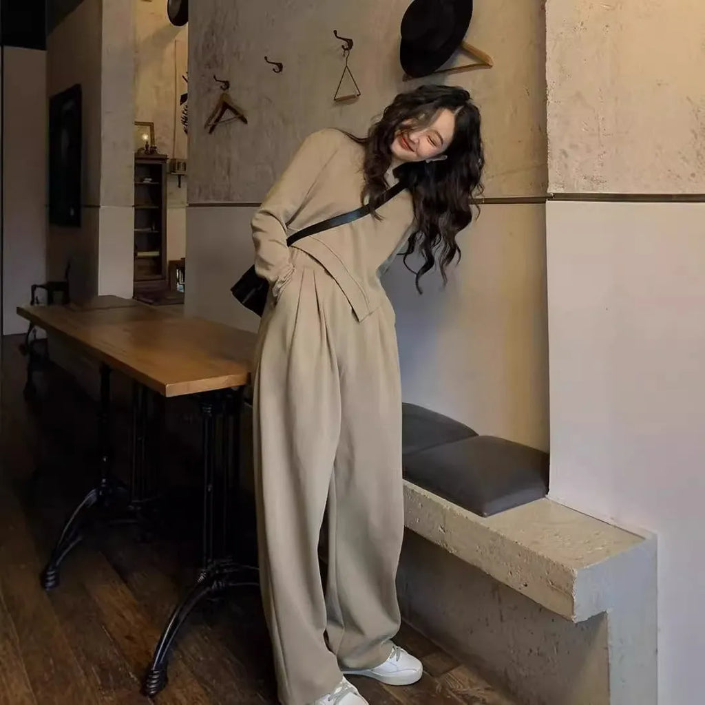 Women's brown casual sports suit with loose-fitting long sleeve top and trousers