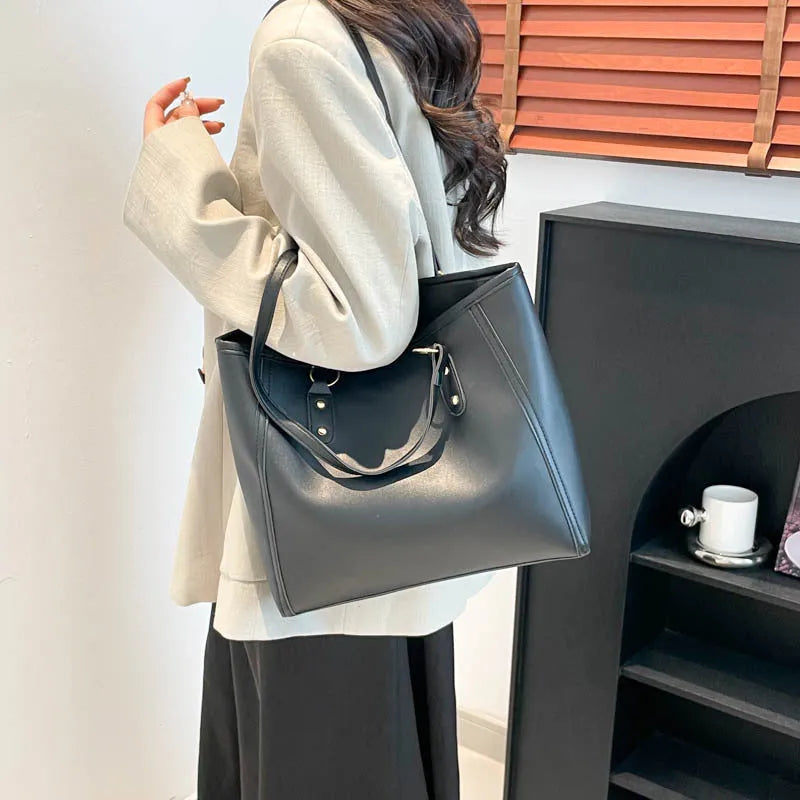 Korean style horizontal square underarm bag in soft PU material with sandwich pocket design