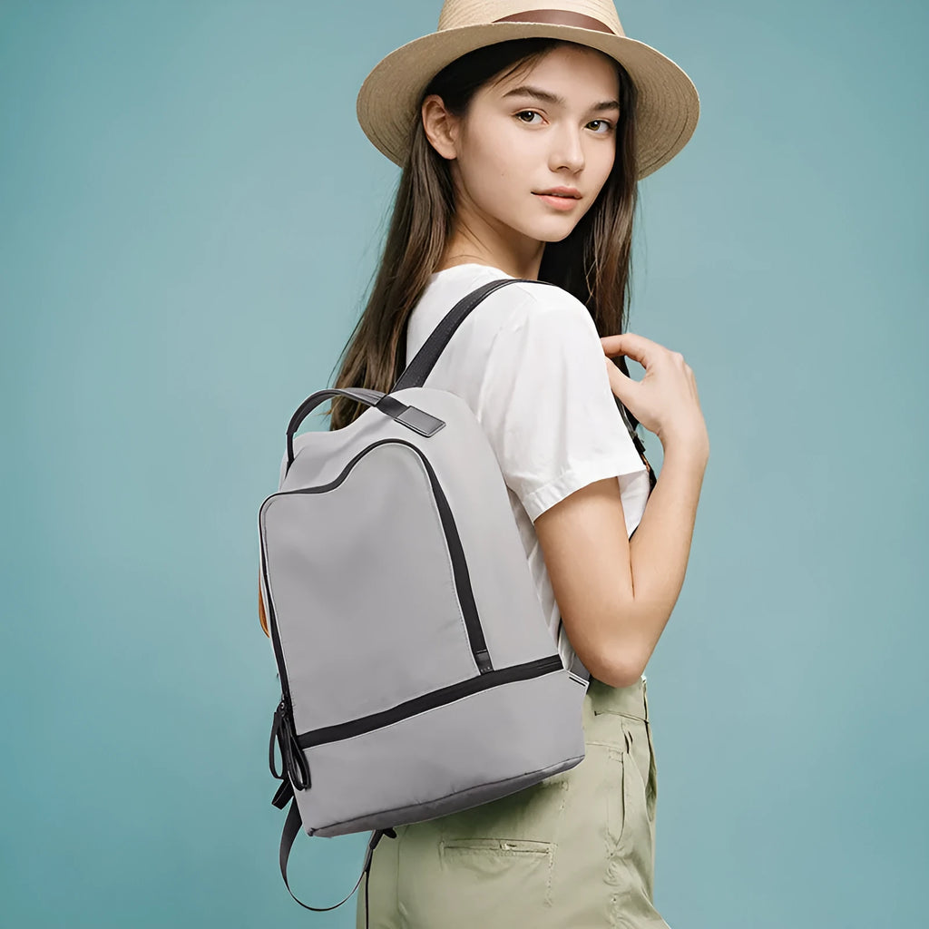 Lightweight Oxford cloth travel backpack in solid colour with below 20 litre capacity
