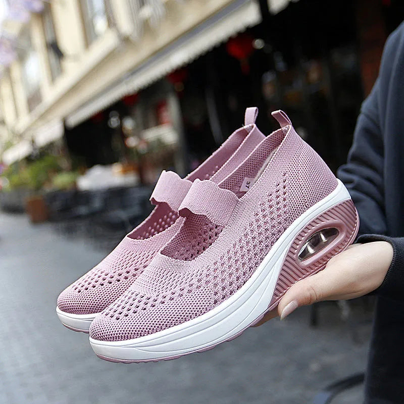 Women's slip-on mesh round toe casual shoes in black, side view