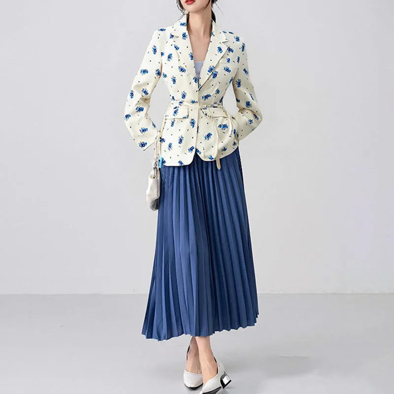 Women's printed polyester suit jacket with lace-up collar and waist-tight fit