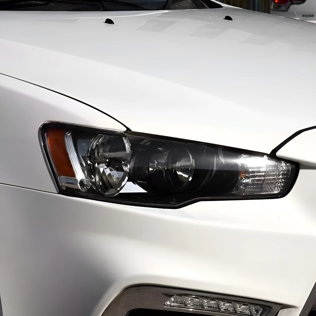 Transparent plastic headlight housing cover 50x30x20mm for car main driving or co-pilot lampshade replacement